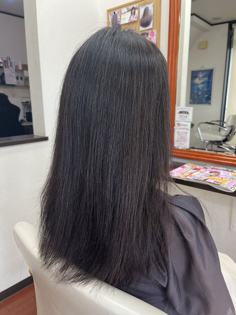 施術前の髪の状態（右後ろから）