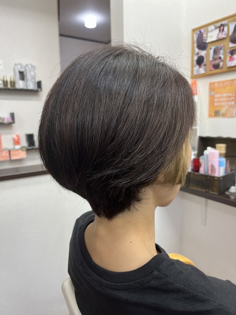ショートボブカット後の写真