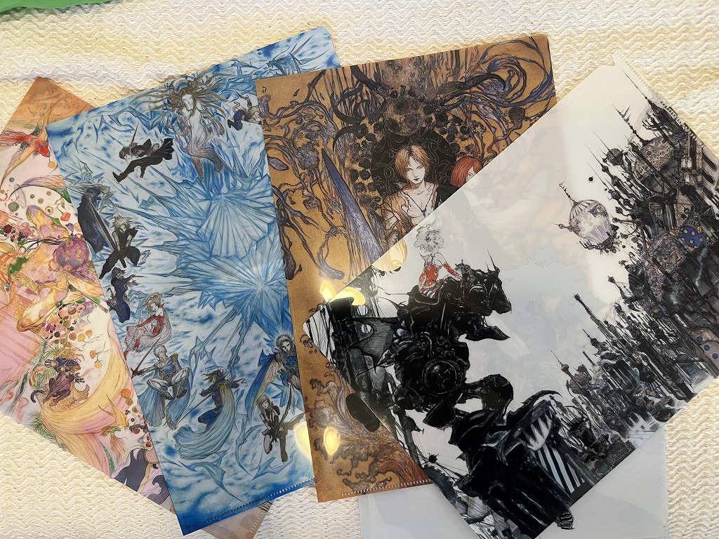 天野喜孝さんのアート展のお土産品のクリアファイル