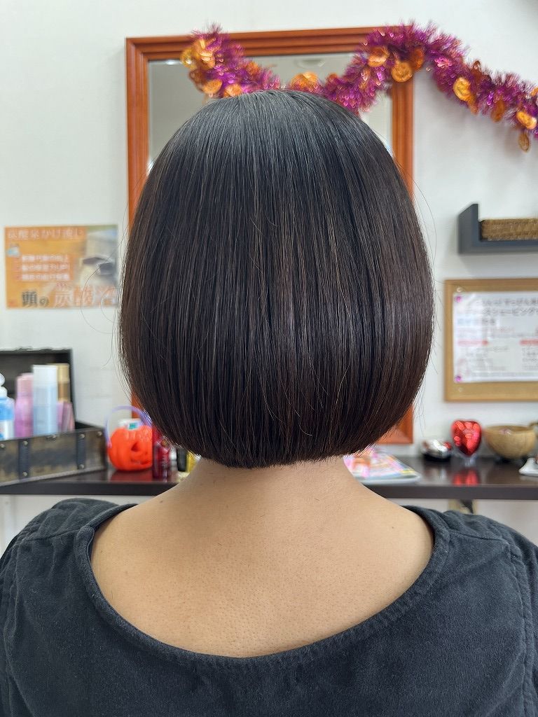 ヘアドネーションカット後のショートボブ 後ろから