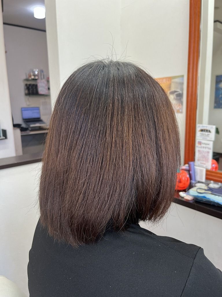 カットカラー前のビフォー写真 少し退色したボブスタイル