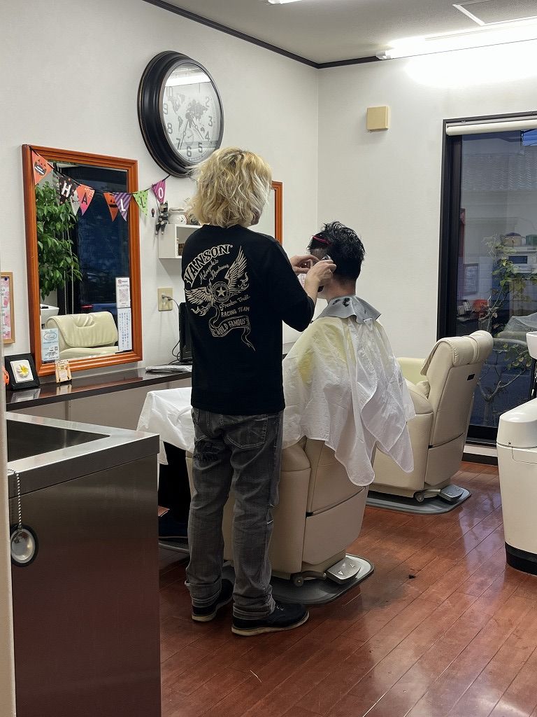 男性ゲストのカット風景その1