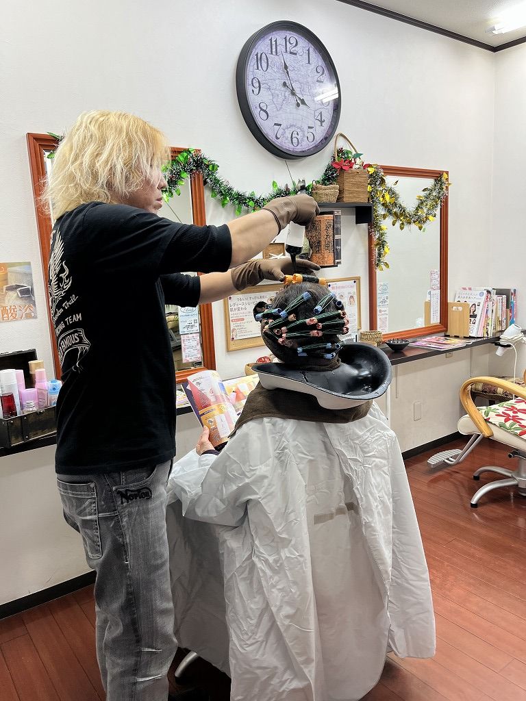 ロッドをつけたまま2液を塗布している様子