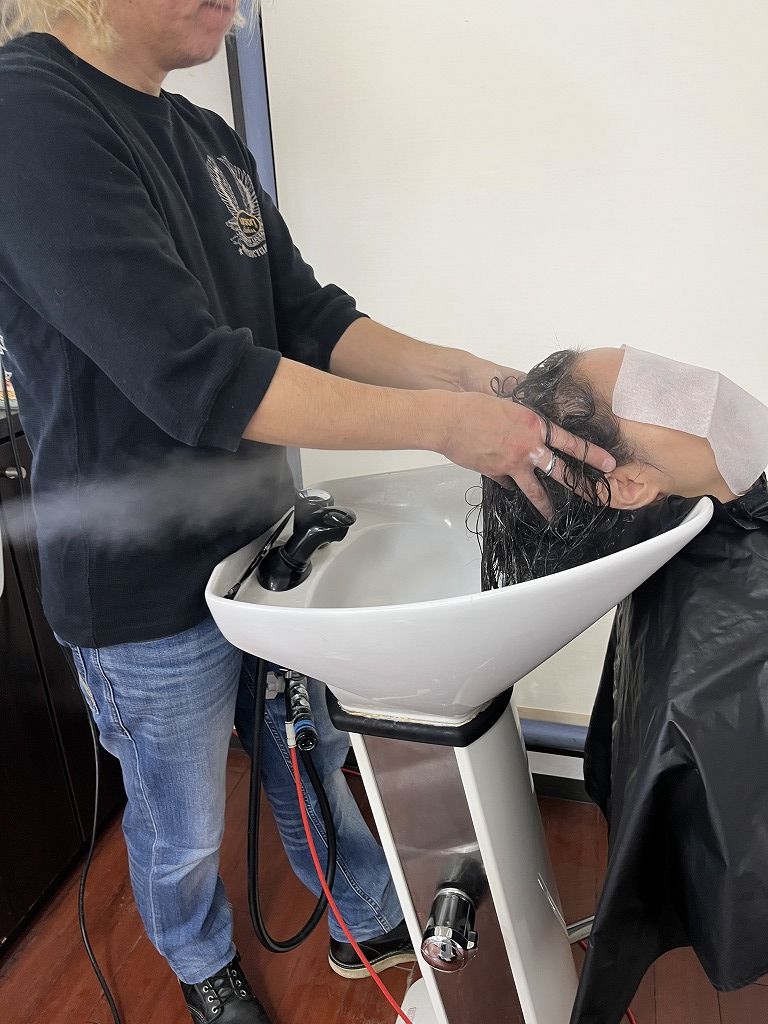 ヘッドスパ施術中の写真(20分)