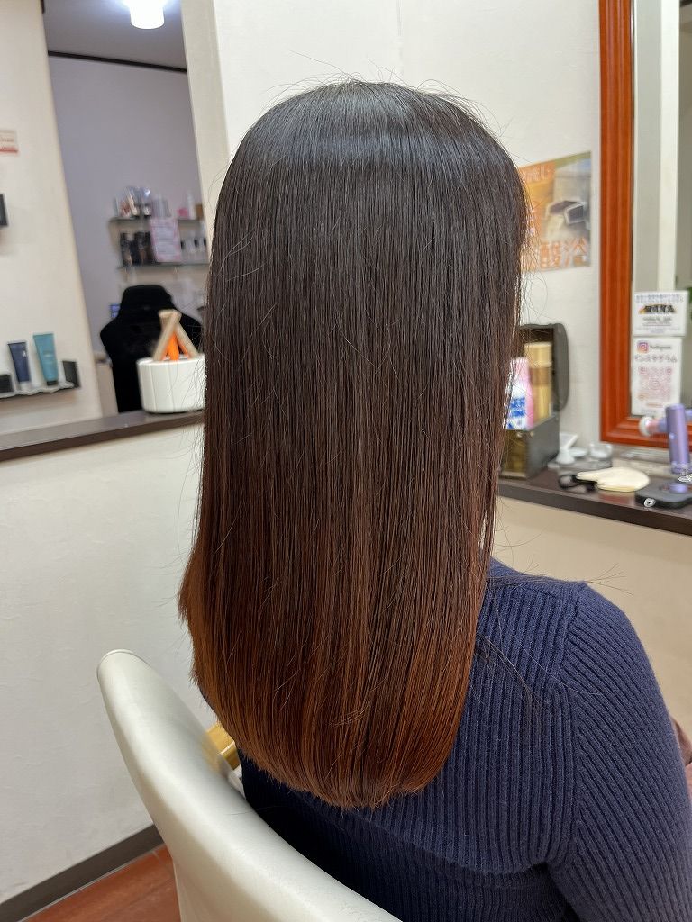 アフター:10cmカット+ハナヘナナチュラルで乾かしただけのツヤ髪