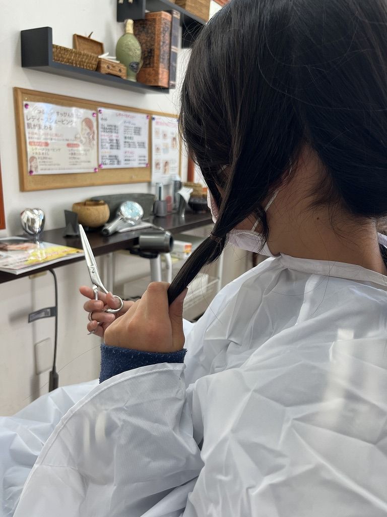 自分で自分の髪を切る体験(ヘアドネーション)