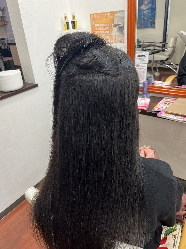 ロング縮毛矯正のアフター（クセが伸びている状態）