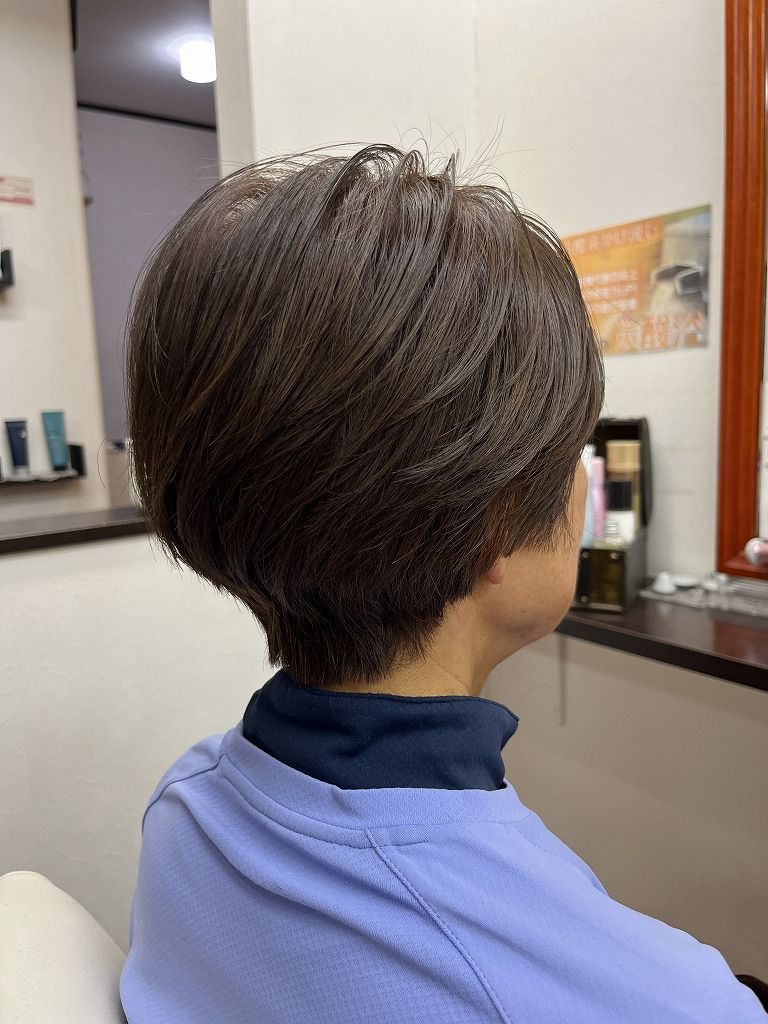 乾かすだけで整ったショートヘアの仕上がり