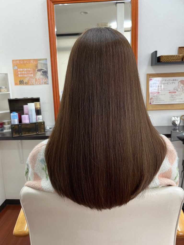 髪質改善カラーエステ後のアフター。7レベルアッシュでまとまりとツヤが出たロングヘア（本庄市アラック）