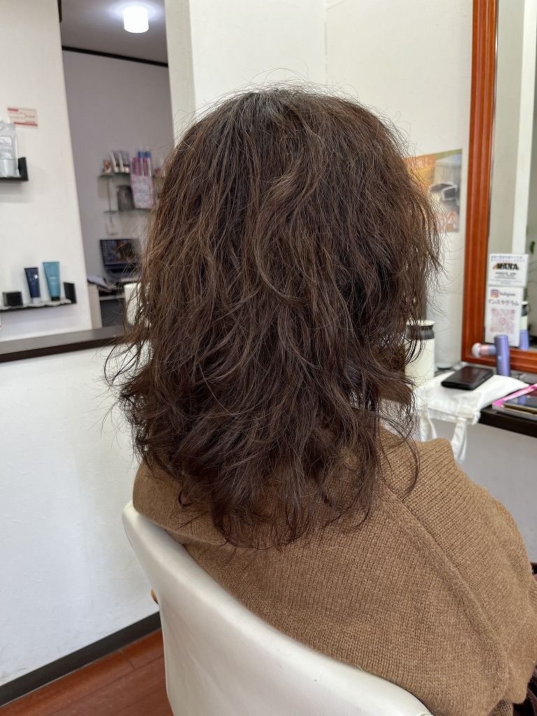 スパイラルパーマ施術後のアフター(クルクルのスパイラルカール)