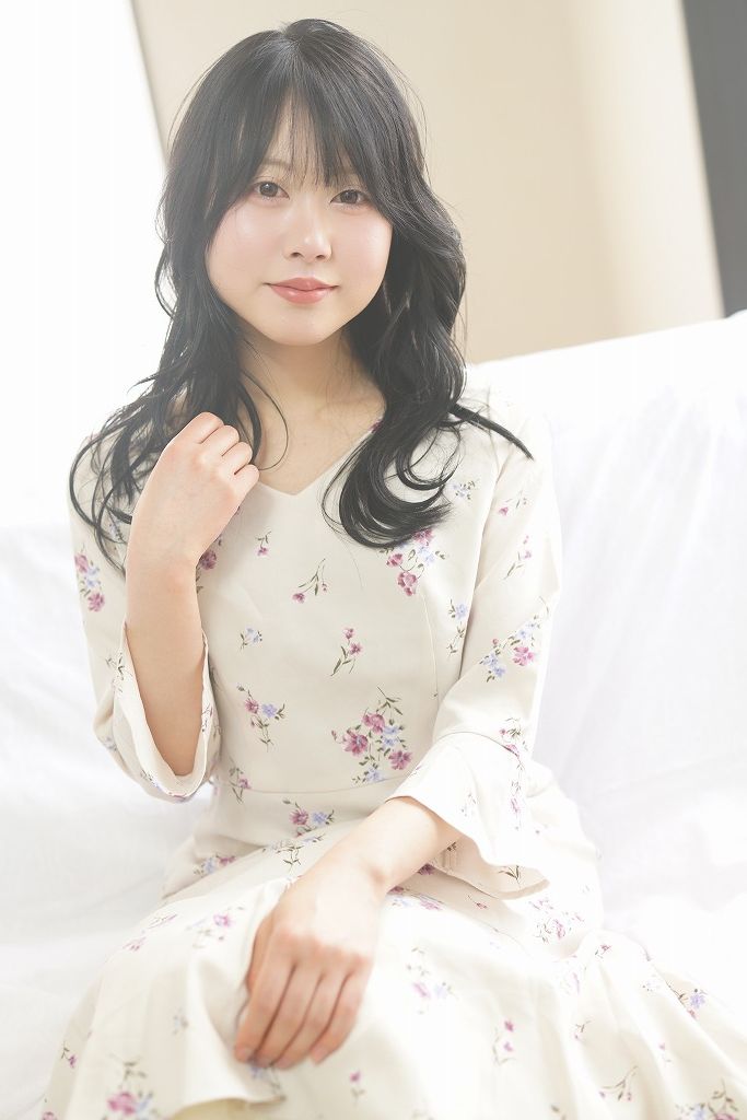 サロンモデル撮影のメイン写真 ロングヘアのやわらかい質感が伝わる仕上がり