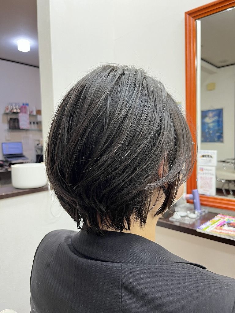 カット後に軽さとまとまりが出た大人ショートスタイル