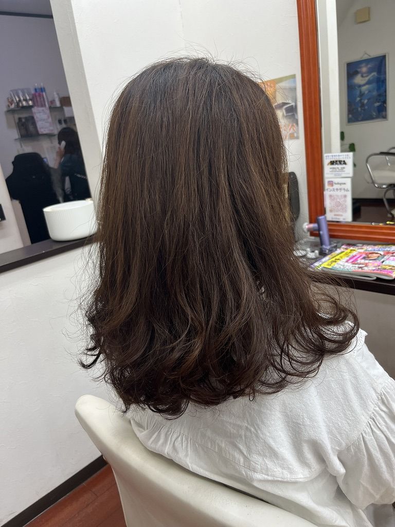 前髪の縮毛矯正とデジタルパーマ同時施術のアフター全体