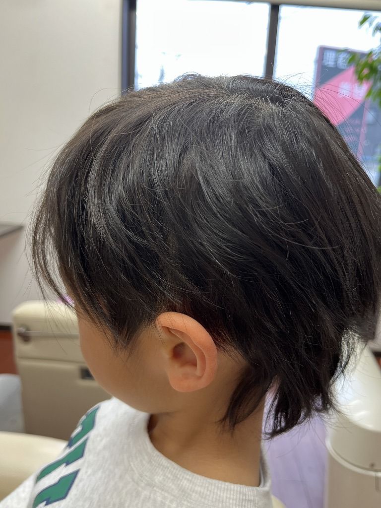 キッズカットのビフォー横から