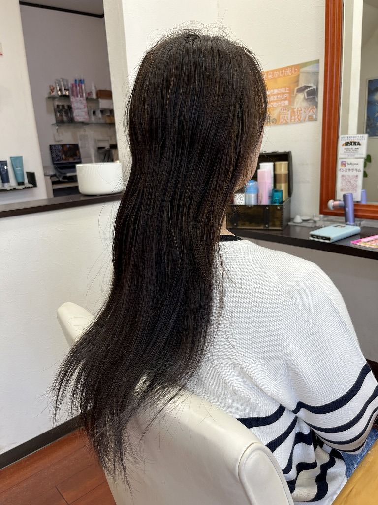 縮毛矯正のビフォー写真（1年ぶりの施術前）｜全体のクセと広がり