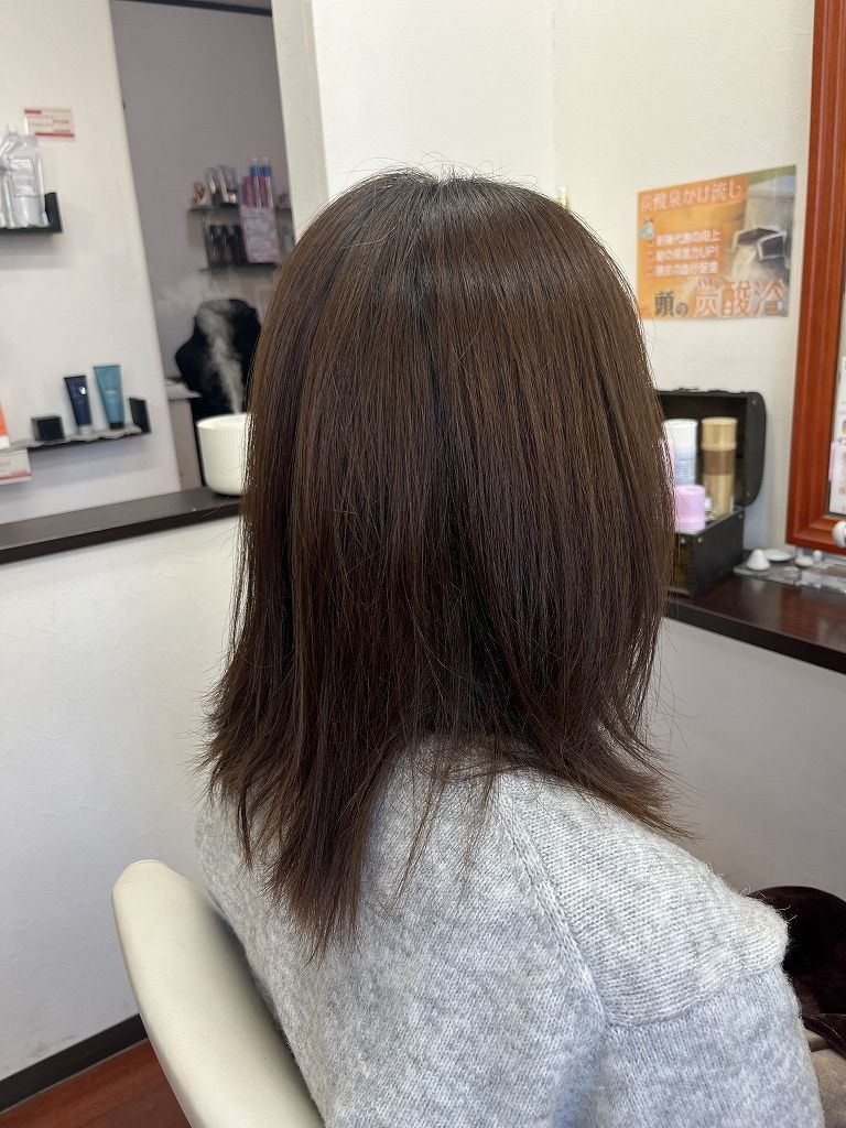 40代女性のカラーカット施術前の後ろ姿