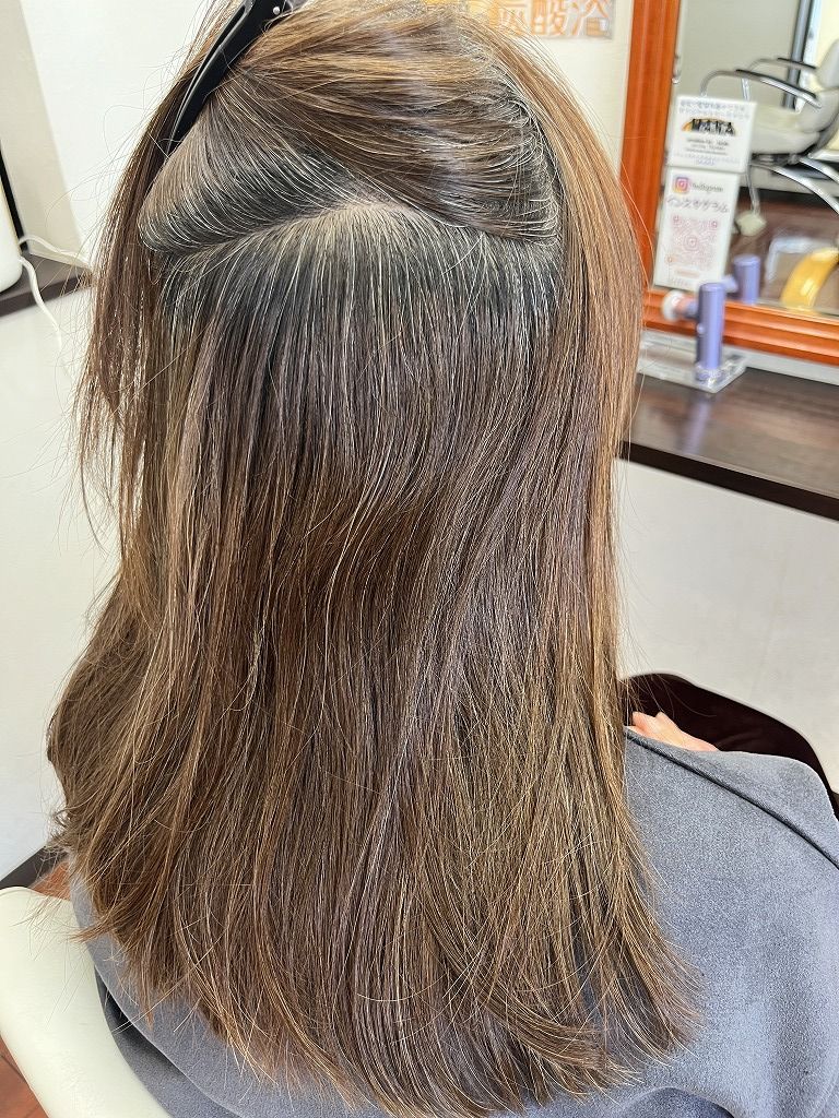 縮毛矯正とデジタルパーマ施術前の内側のクセの状態