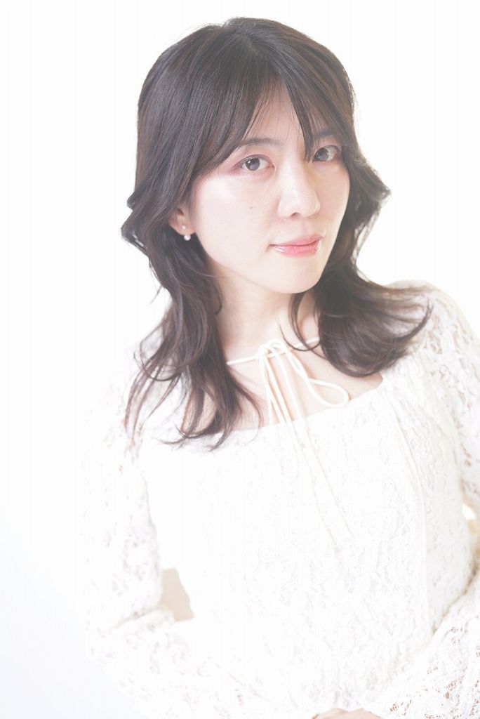 少し明るめに撮影したサロンモデルの写真