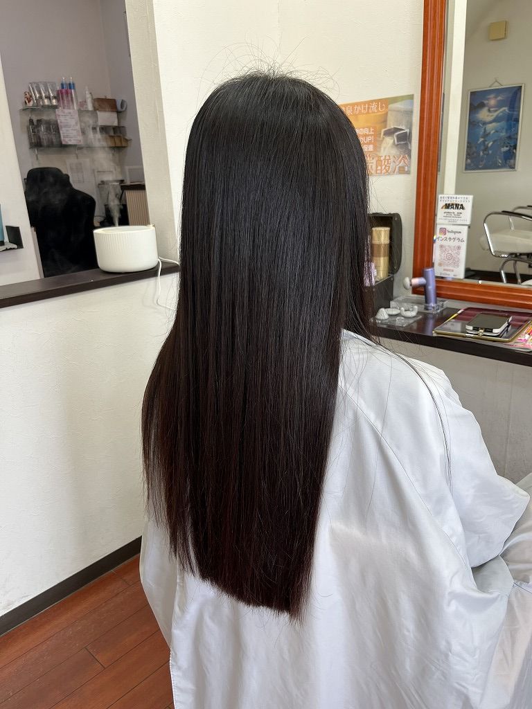 リタッチ縮毛矯正後の全体の仕上がり
