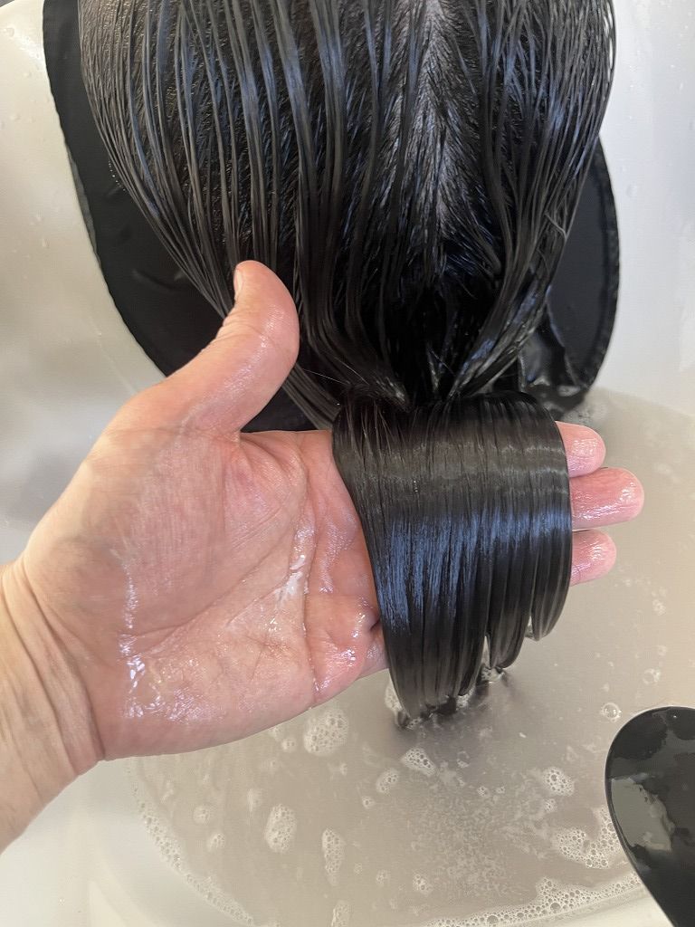 髪質改善トリートメントによるツヤ感が出ている状態