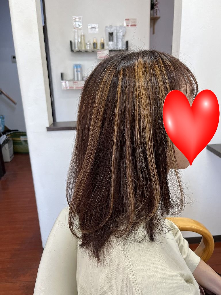 白髪染めとメッシュの施術後の真横からの仕上がり