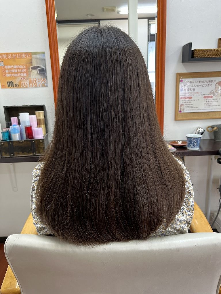 縮毛矯正後のバックスタイル