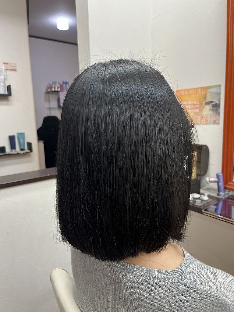 縮毛矯正後の自然にまとまるボブスタイル
