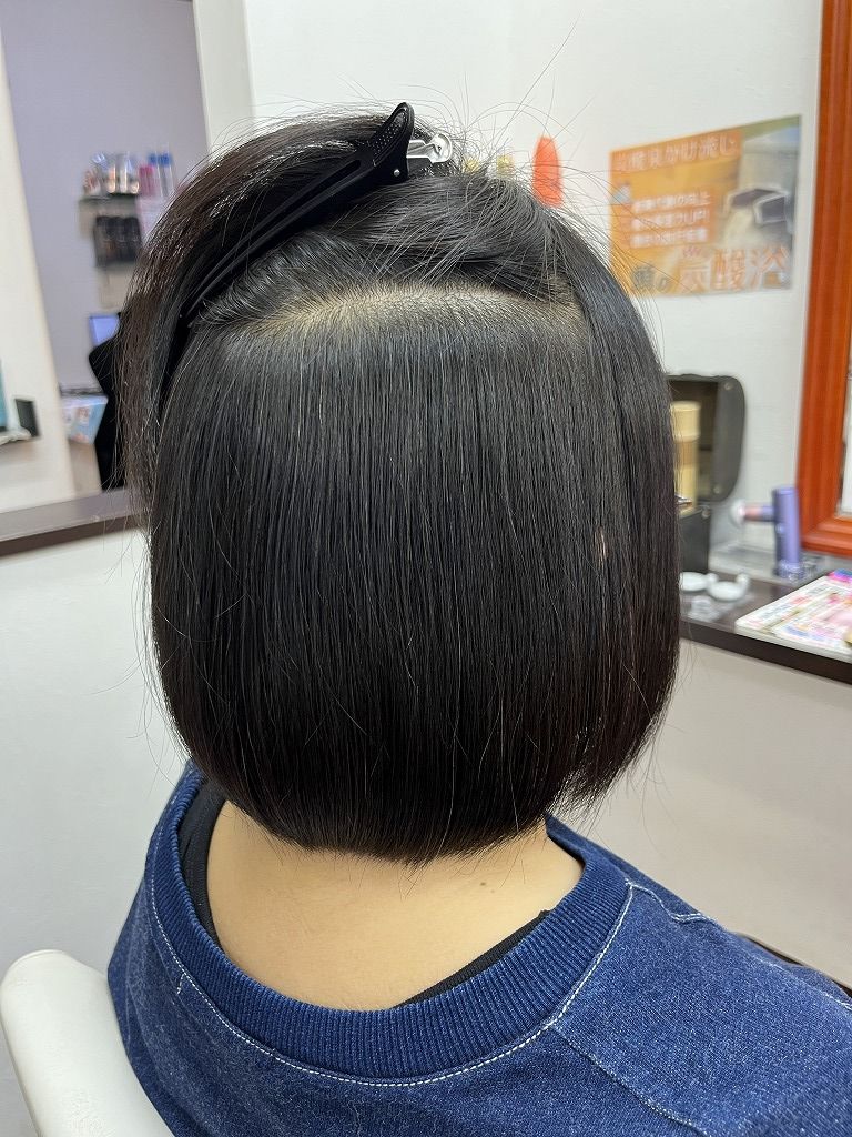 女性ボブ縮毛矯正アフター 内側のクセも整った状態