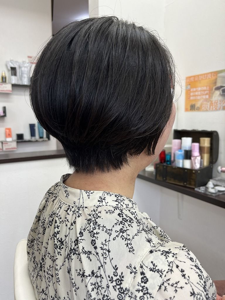 ヘアドネーション後のショートボブ横からの仕上がり