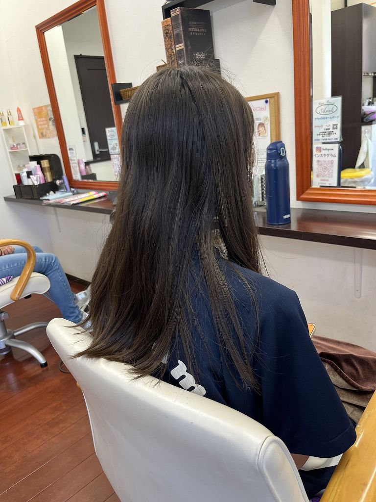 中学生のロングヘアをカットする前の状態