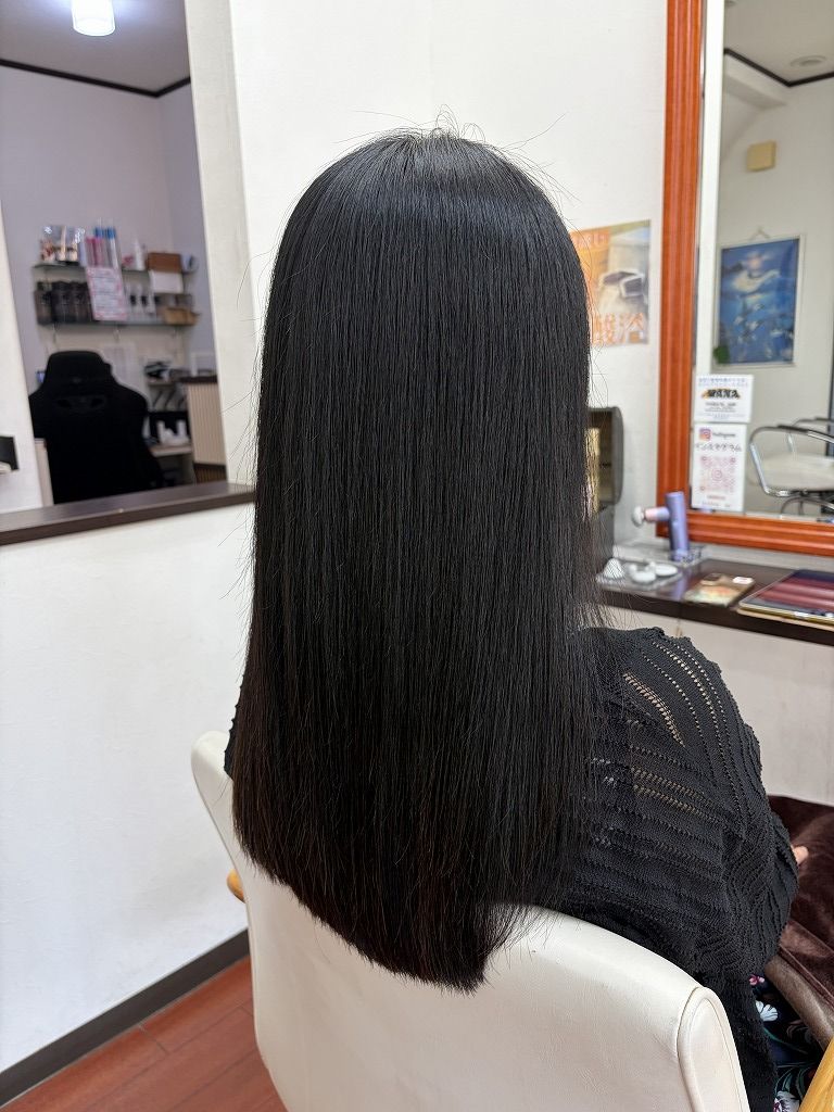 1年ぶりの縮毛矯正後の自然なロングストレート
