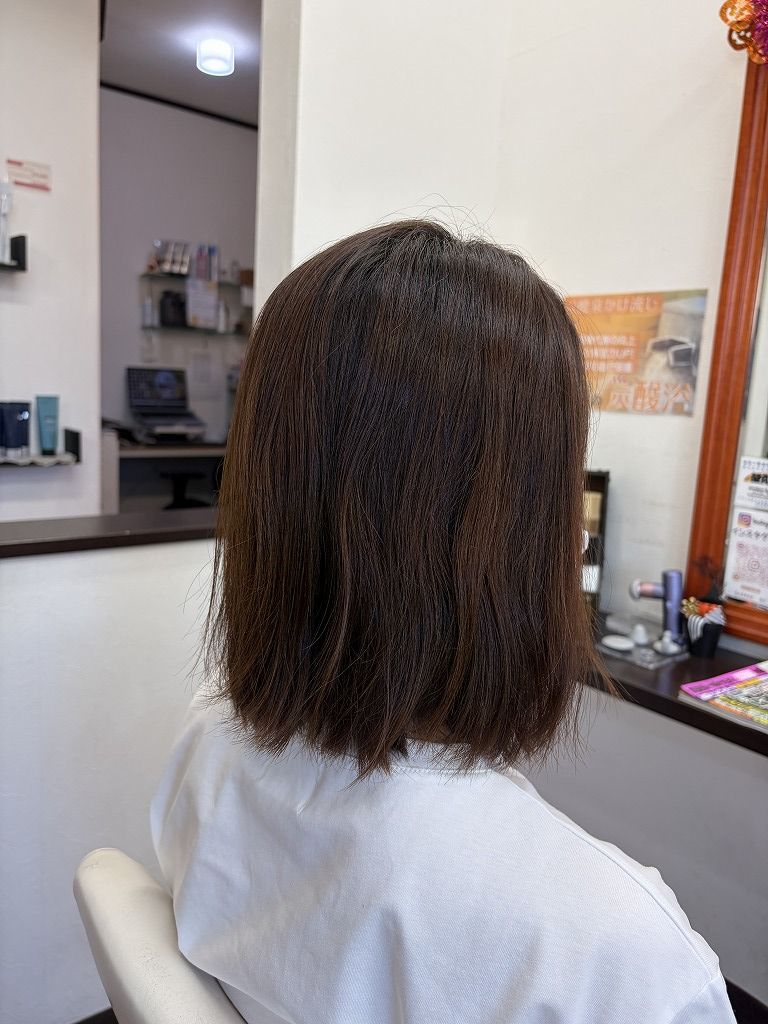 白髪染め施術前のボブスタイル